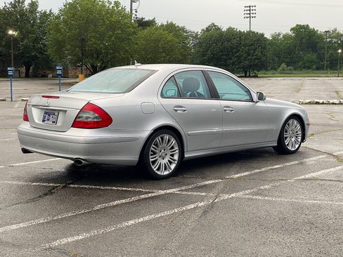 Used 2008 Mercedes-Benz E 350 Sedan image 4
