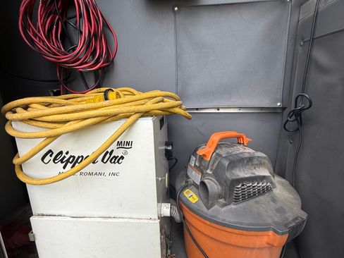 Used 2005 Ford E-450 and Econoline 450 image 2