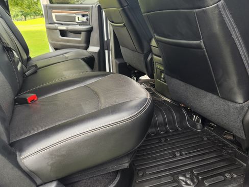 Used 2017 RAM 2500 Laramie w/ Convenience Group AWD/4WD image 17