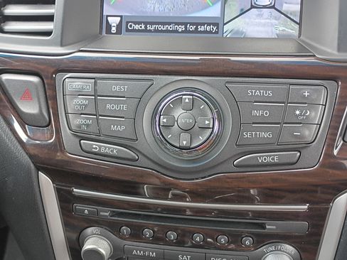 Used 2014 Nissan Pathfinder Platinum w/ Platinum Premium Package image 9