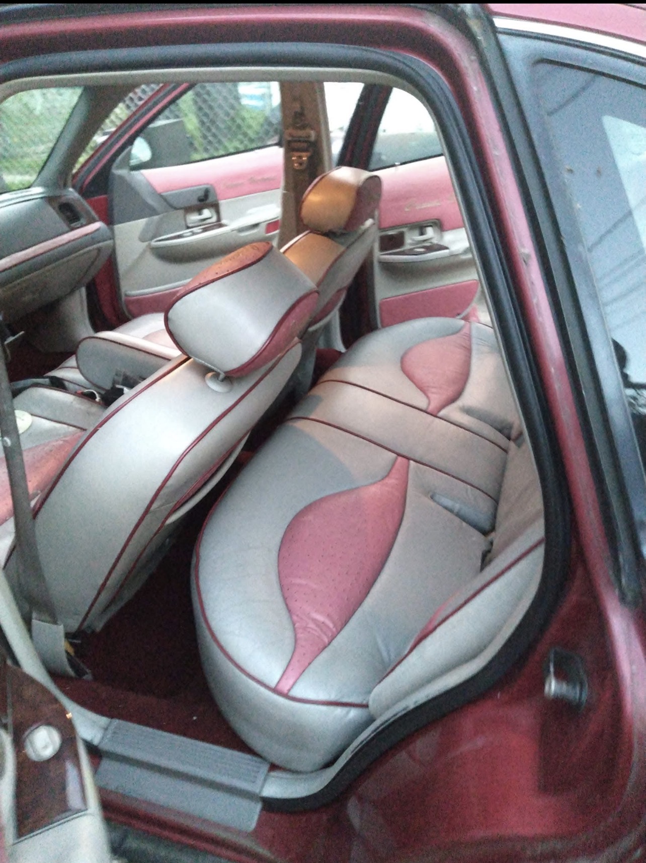 Used 1997 Ford Crown Victoria LX RWD image 4