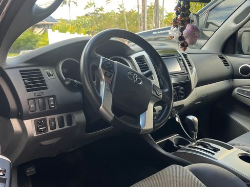 Used 2015 Toyota Tacoma PreRunner RWD image 9