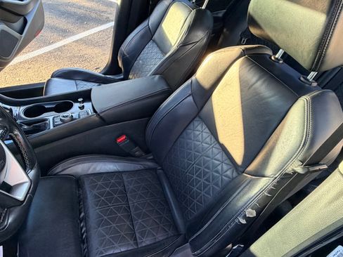 Used 2017 Nissan Maxima Platinum image 9