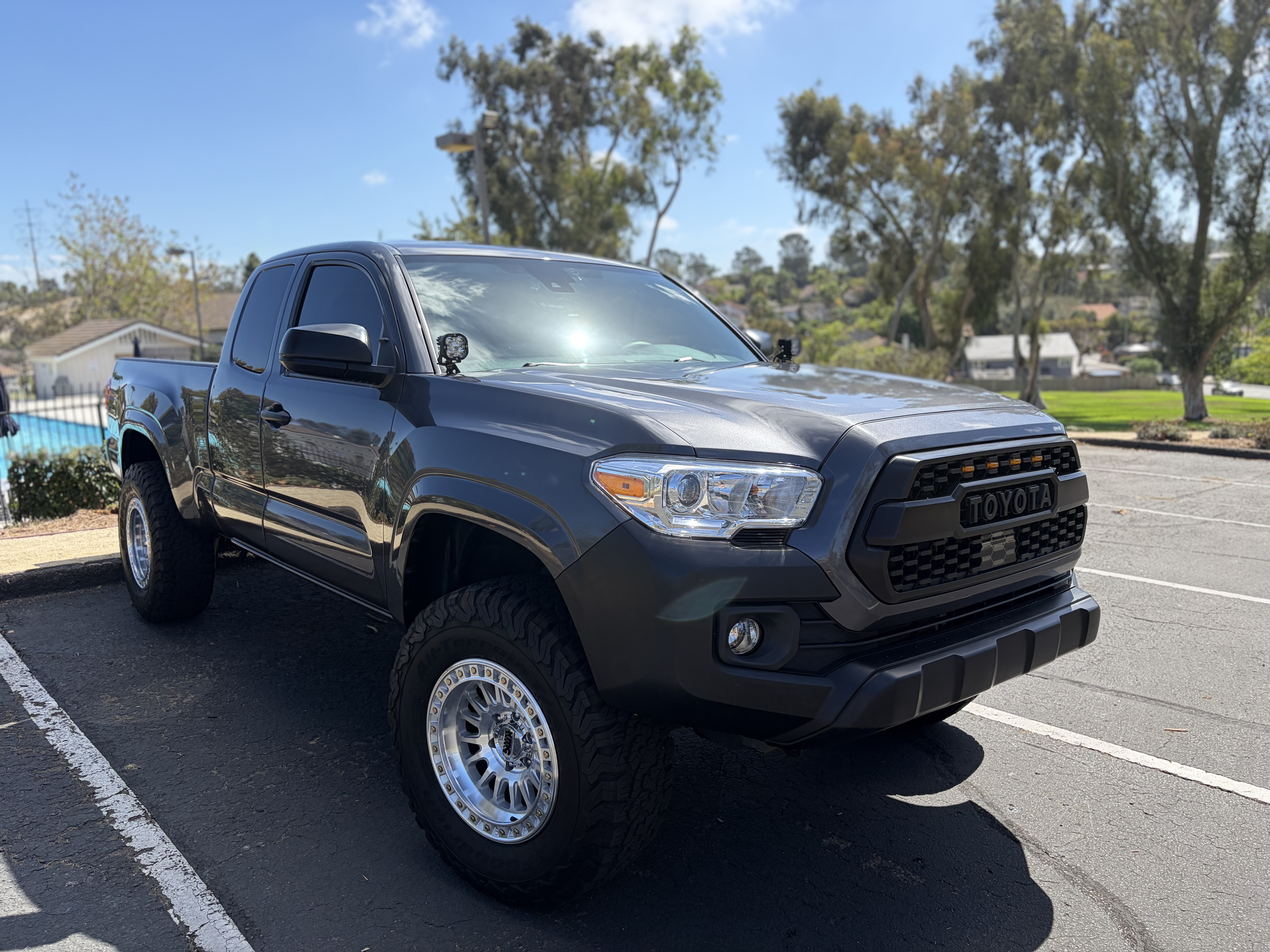 Used 2023 Toyota Tacoma SR AWD/4WD image 5