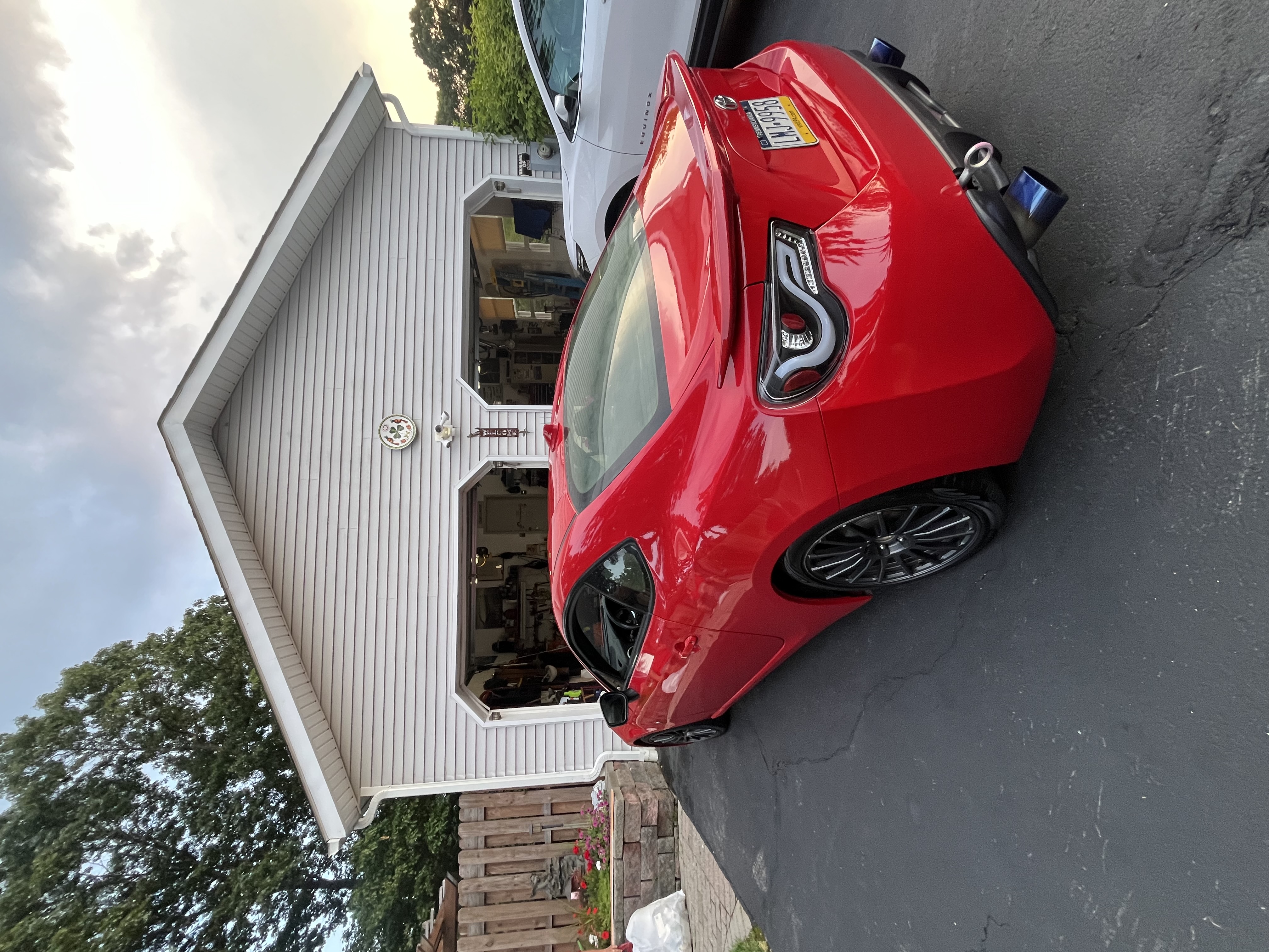 Used 2017 Toyota 86 RWD image 8