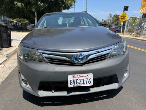 Used 2012 Toyota Camry XLE w/ Leather Pkg FWD image 6