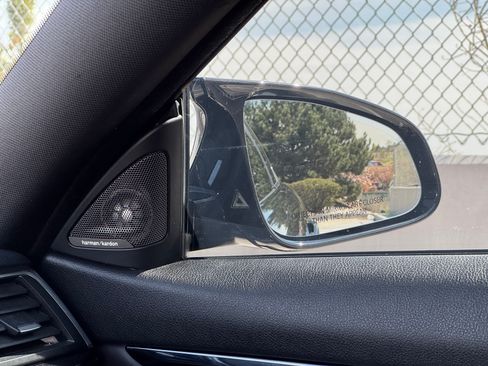 Used 2017 BMW M4 Coupe image 18