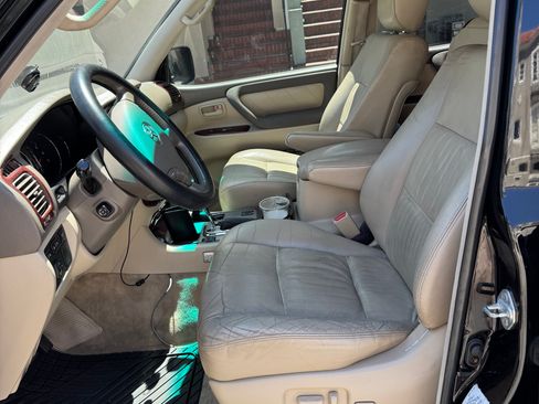 Used 2004 Toyota Land Cruiser AWD/4WD image 20