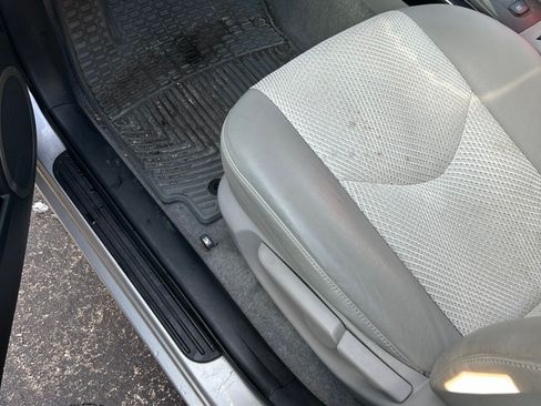 Used 2014 Toyota RAV4 EV FWD image 8