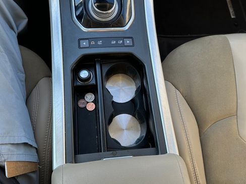 Used 2013 Land Rover Range Rover Evoque Pure w/ Climate Comfort Pkg image 11