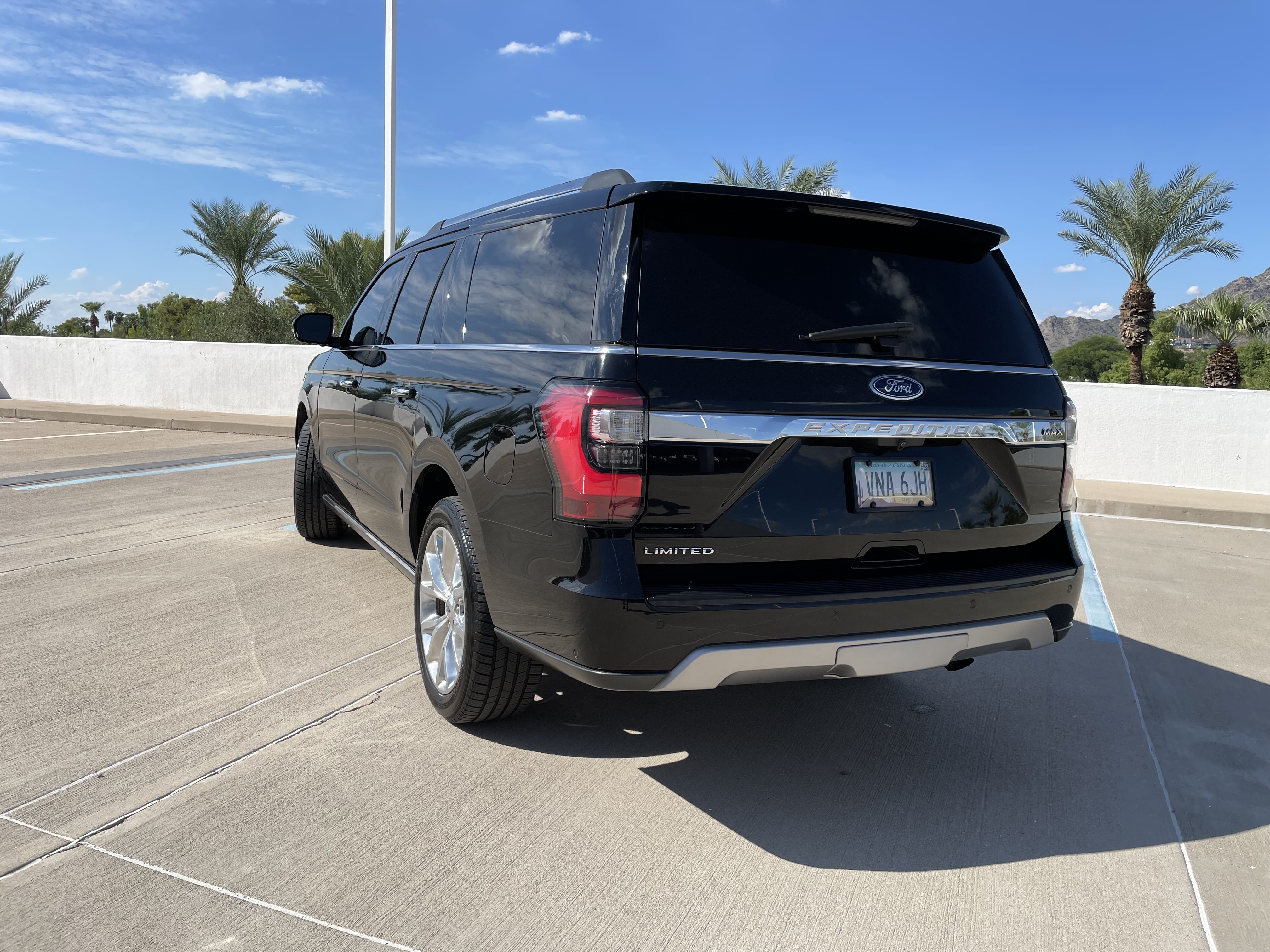 Used 2018 Ford Expedition Max Limited w/ Equipment Group 302A AWD/4WD image 5
