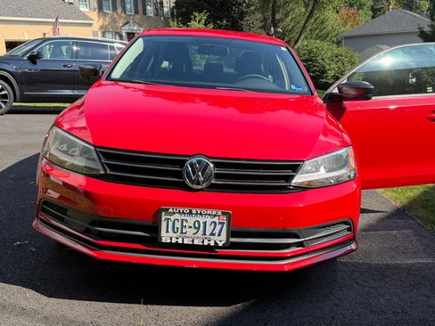 Used 2015 Volkswagen Jetta S FWD image 2