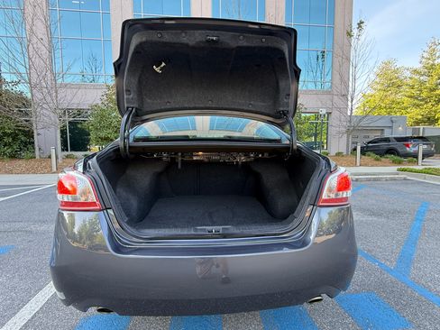 Used 2013 Nissan Altima 3.5 SL w/ Technology Pkg FWD image 20