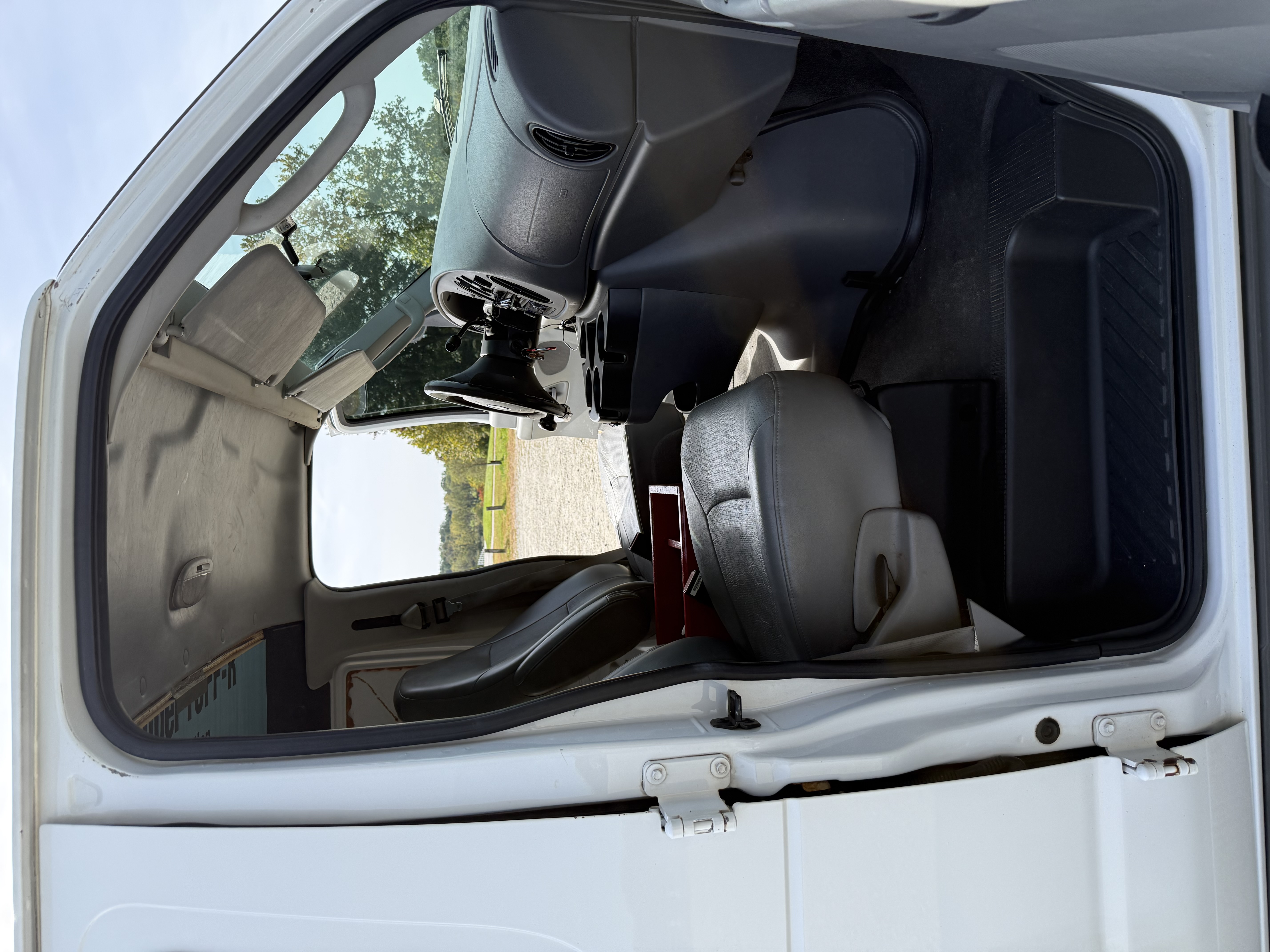 Used 2007 Ford E-150 and Econoline 150 RWD image 12