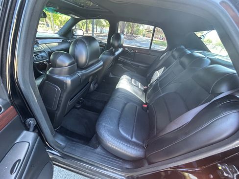 Used 2002 Cadillac De Ville DTS w/ Premium Equipment Pkg image 9