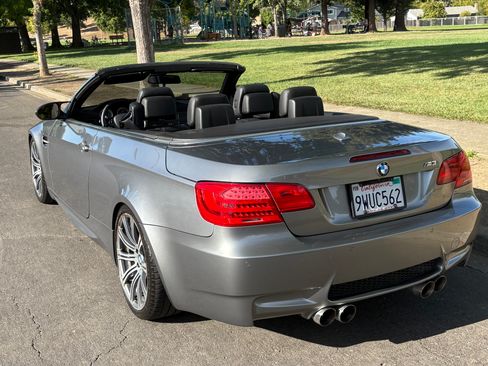 Used 2011 BMW M3 Convertible w/ Convenience Pkg RWD image 1