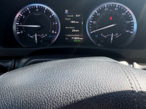 Used 2019 Toyota Highlander Limited image 24