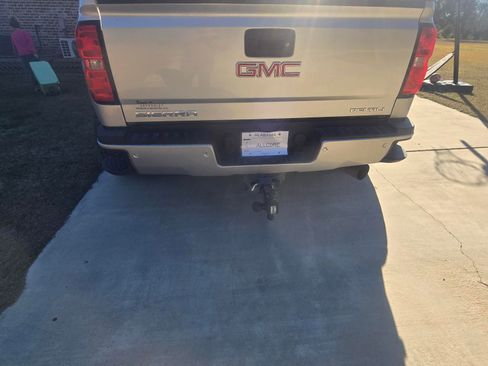 Used 2018 GMC Sierra 3500 Denali w/ Duramax Plus Package image 10