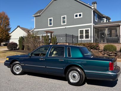 Used 1997 Lincoln Town Car Executive