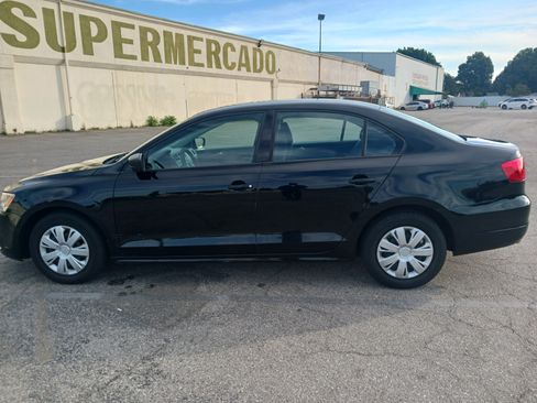 Used 2011 Volkswagen Jetta Sedan image 6