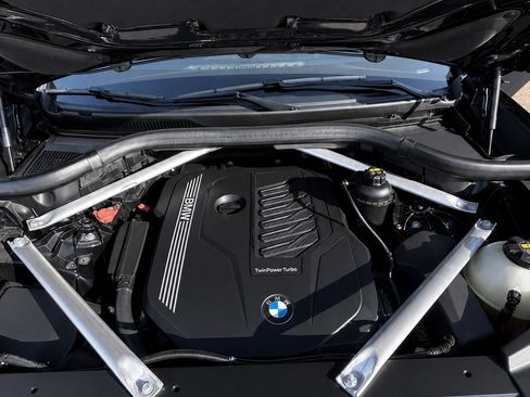 Used 2020 BMW X5 sDrive40i w/ M Sport Package RWD image 16