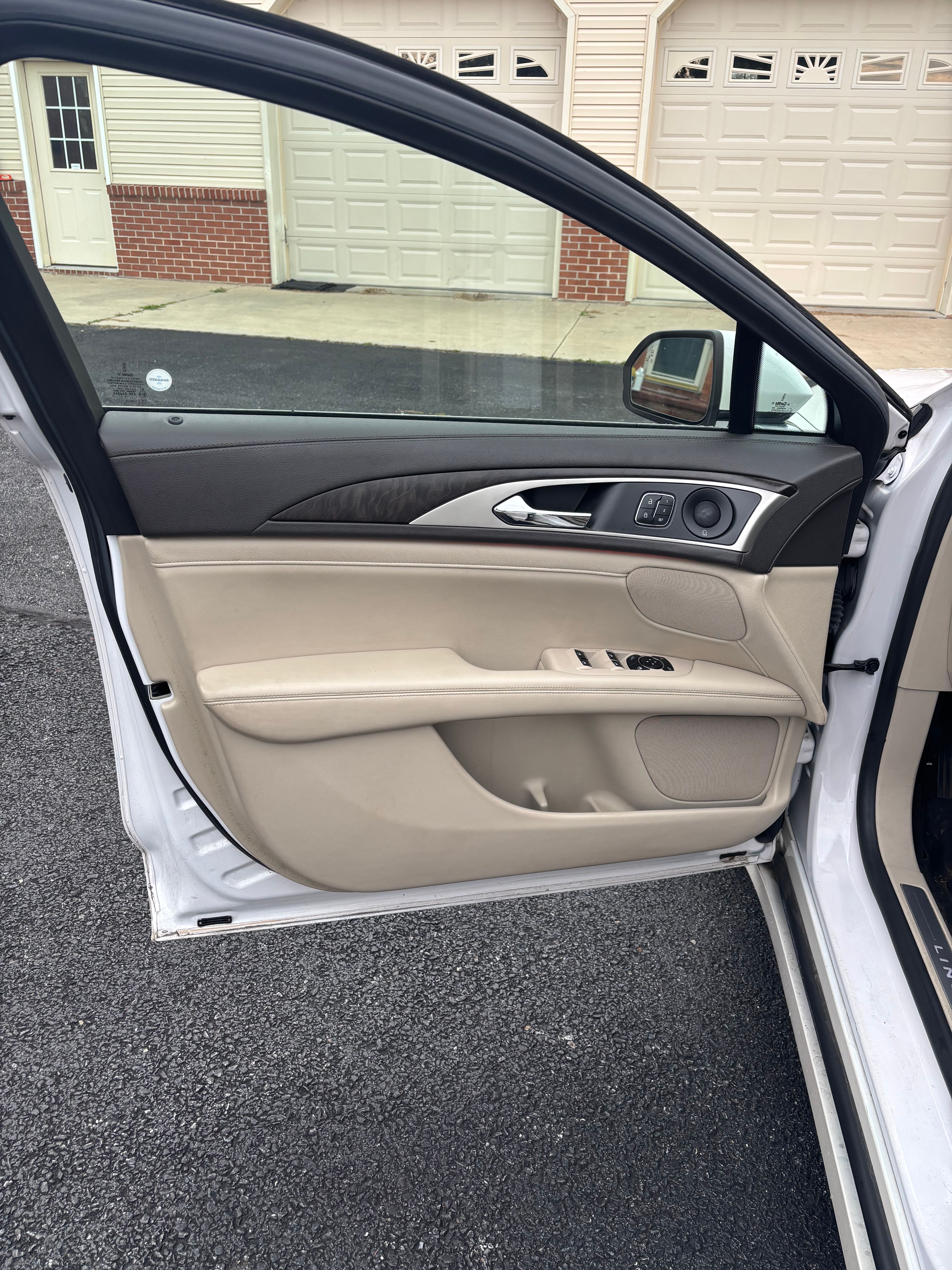 Used 2019 Lincoln MKZ Reserve AWD/4WD image 23