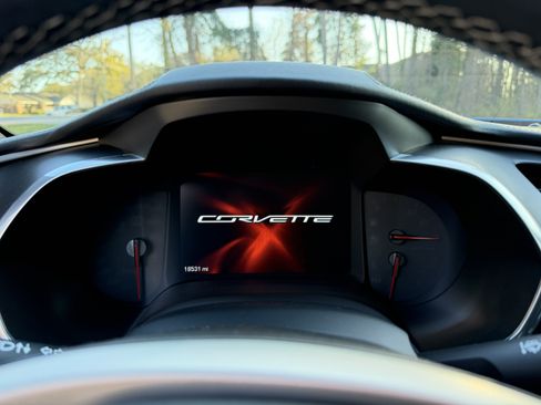 Used 2016 Chevrolet Corvette Z06 w/ 3LZ Preferred Equipment Group image 27