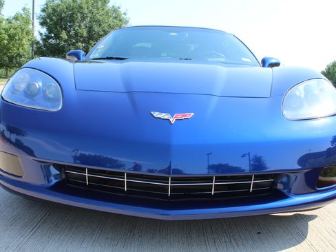 Used 2005 Chevrolet Corvette Coupe w/ Preferred Equipment Group image 4