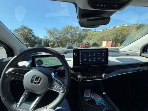 Used 2025 Honda Prologue Elite image 12