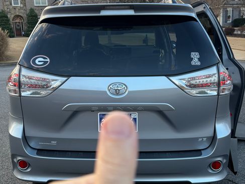 Used 2013 Toyota Sienna SE image 5