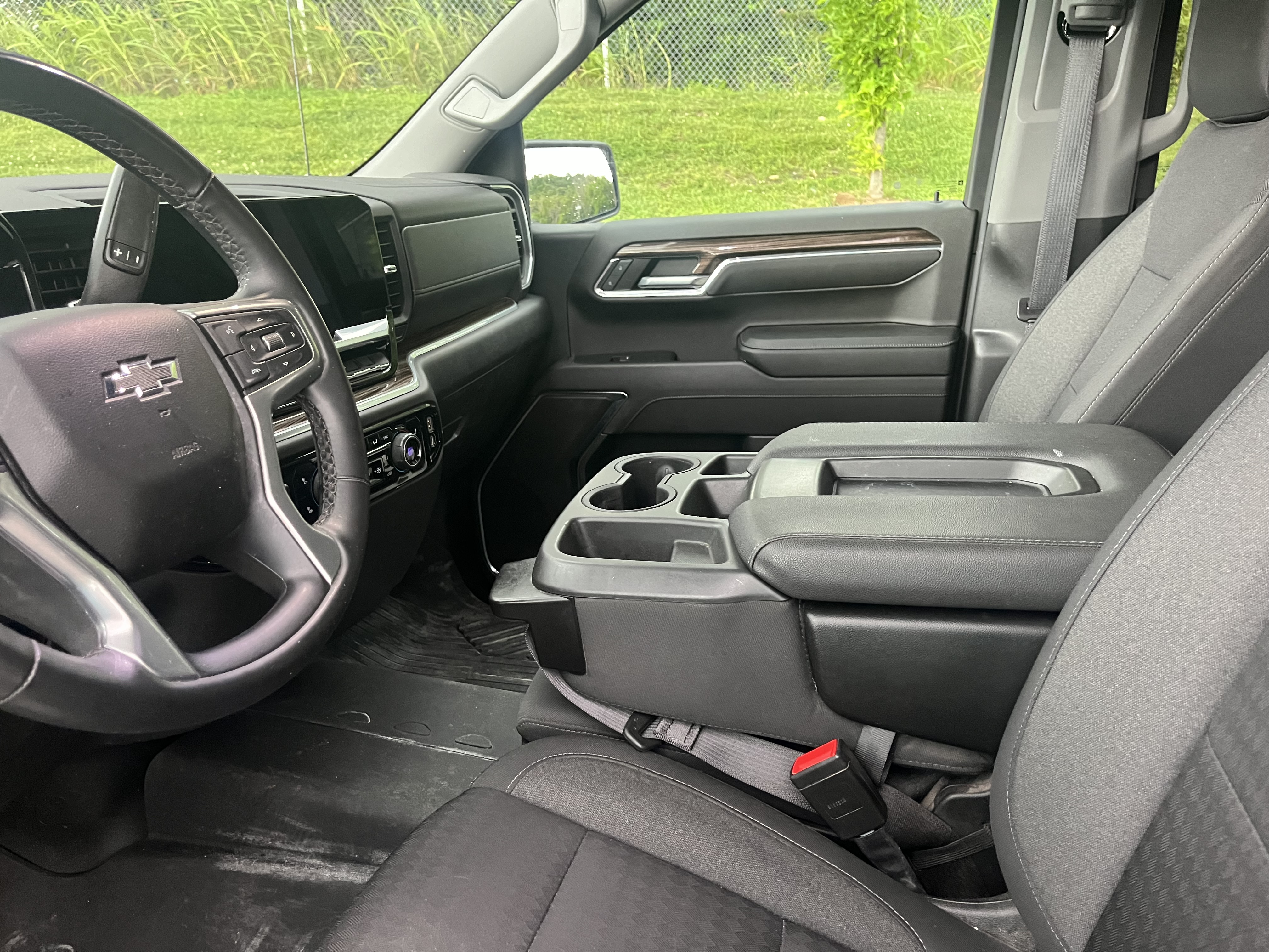 Used 2023 Chevrolet Silverado 1500 RST AWD/4WD image 17