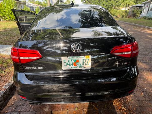 Used 2015 Volkswagen Jetta SE FWD image 6