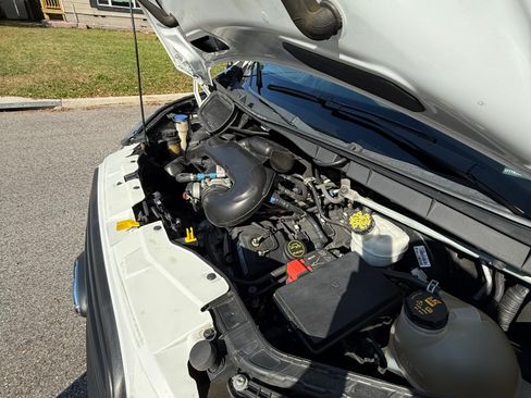 Used 2019 Ford Transit 250 148 Medium Roof image 16