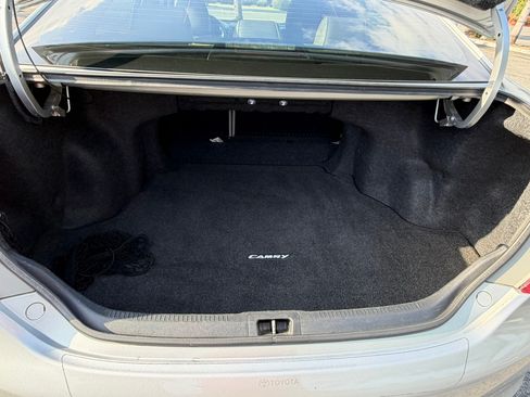 Used 2012 Toyota Camry XLE FWD image 13