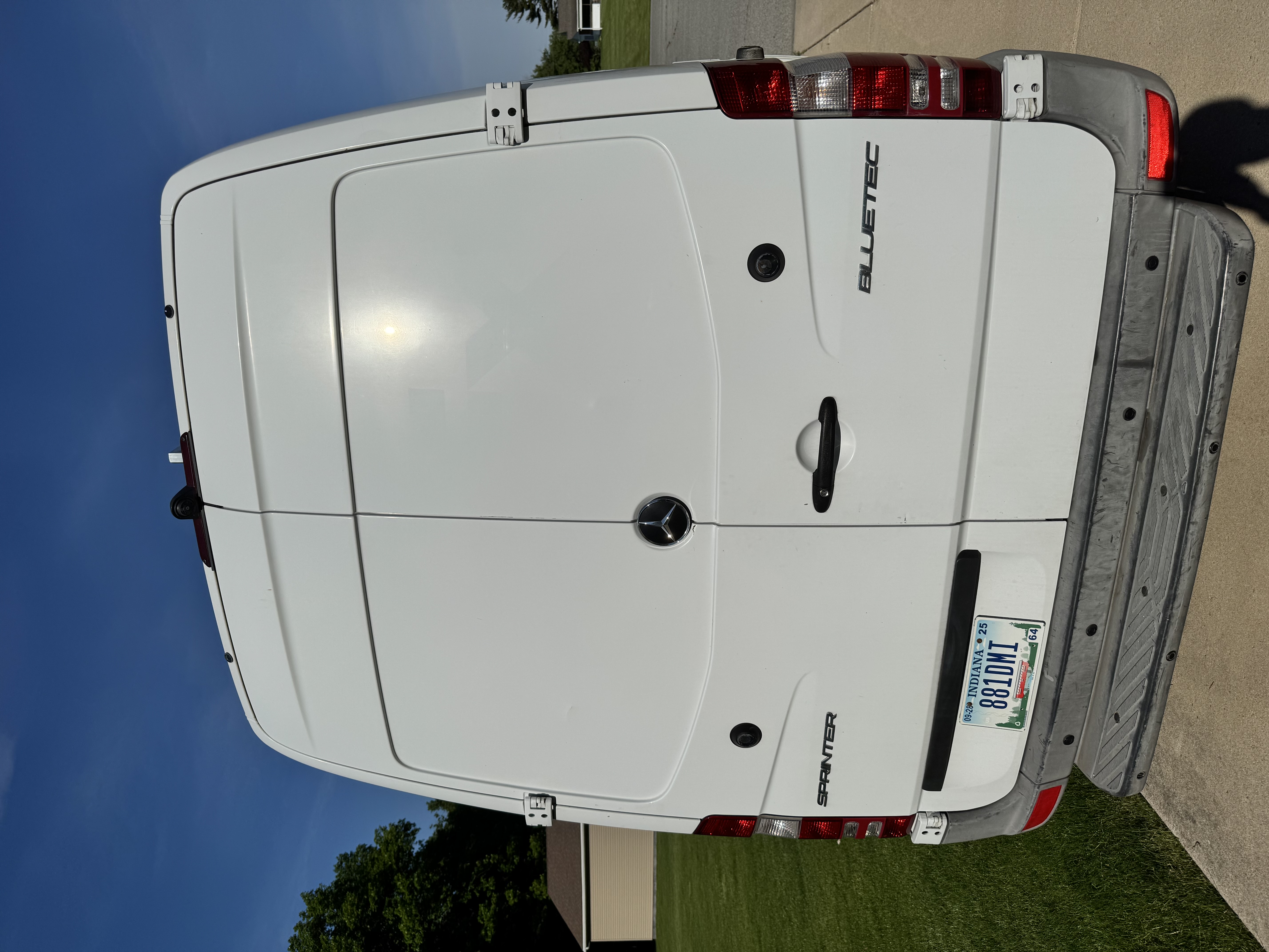 Used 2015 Mercedes-Benz Sprinter 2500 image 18