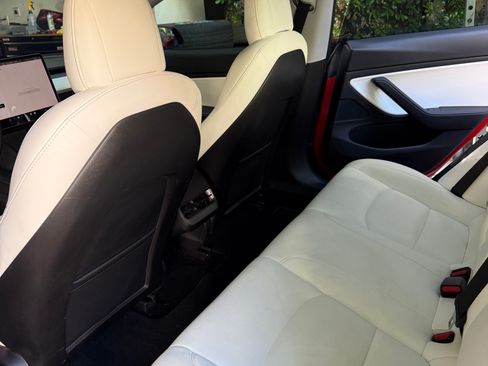 Used 2021 Tesla Model 3 Performance AWD/4WD image 9
