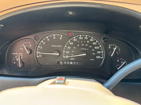 Used 2001 Ford Explorer Eddie Bauer AWD/4WD image 10