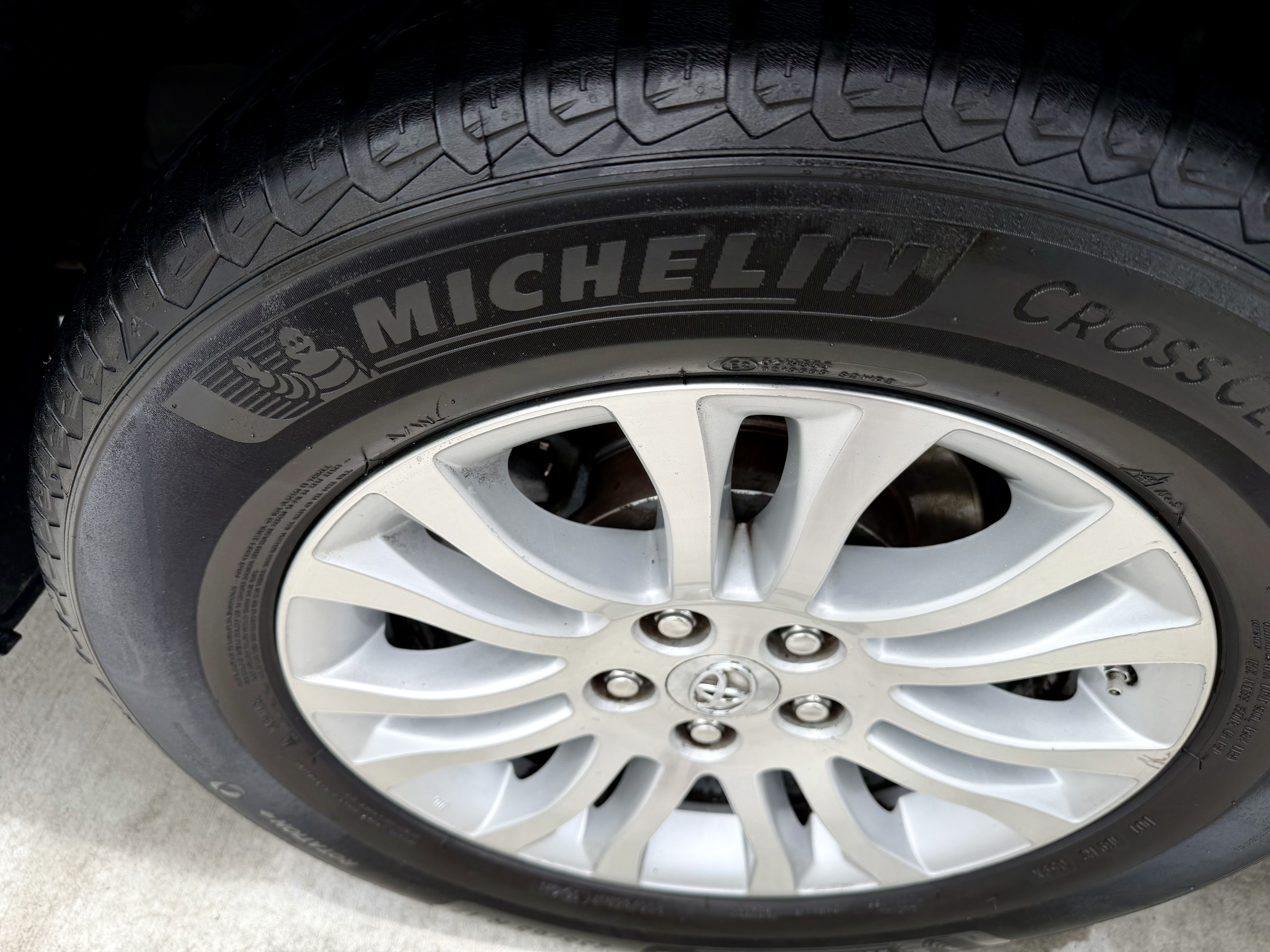 Used 2012 Toyota Sienna XLE w/ Premium Pkg FWD image 8