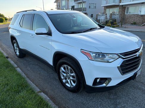 Used 2021 Chevrolet Traverse LT AWD/4WD image 4