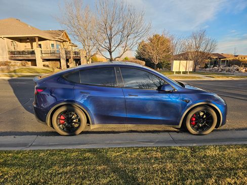 Used 2022 Tesla Model Y Performance image 4