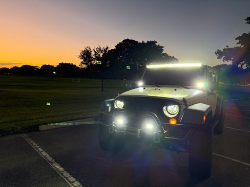 Used 2007 Jeep Wrangler Unlimited X image 2