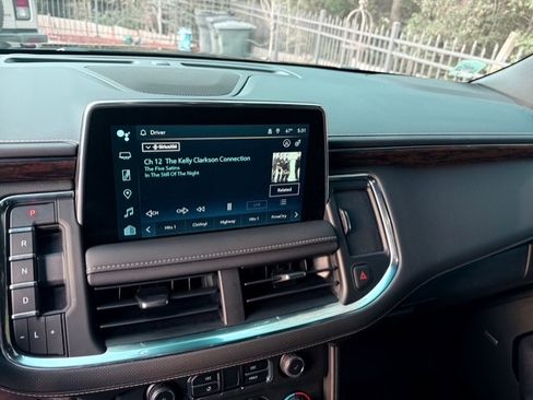 Used 2024 Chevrolet Tahoe Premier w/ Premium Package 2 image 9