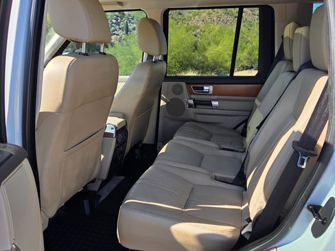 Used 2015 Land Rover LR4 HSE image 14