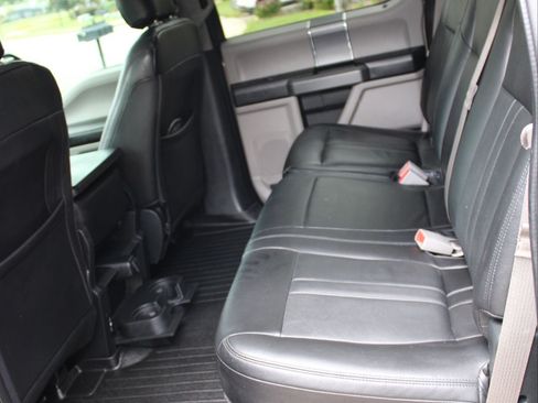 Used 2018 Ford F150 XLT w/ Equipment Group 302A Luxury AWD/4WD image 4