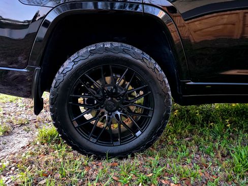 Used 2021 Jeep Grand Cherokee L Overland w/ Quick Order Package 25N image 10