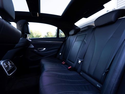 Used 2015 Mercedes-Benz S 550 4MATIC Sedan image 9