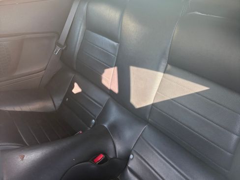 Used 2013 Ford Mustang Premium RWD image 10
