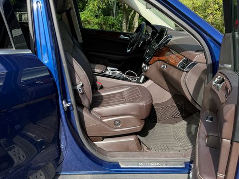 Used 2019 Mercedes-Benz GLS 450 4MATIC image 4