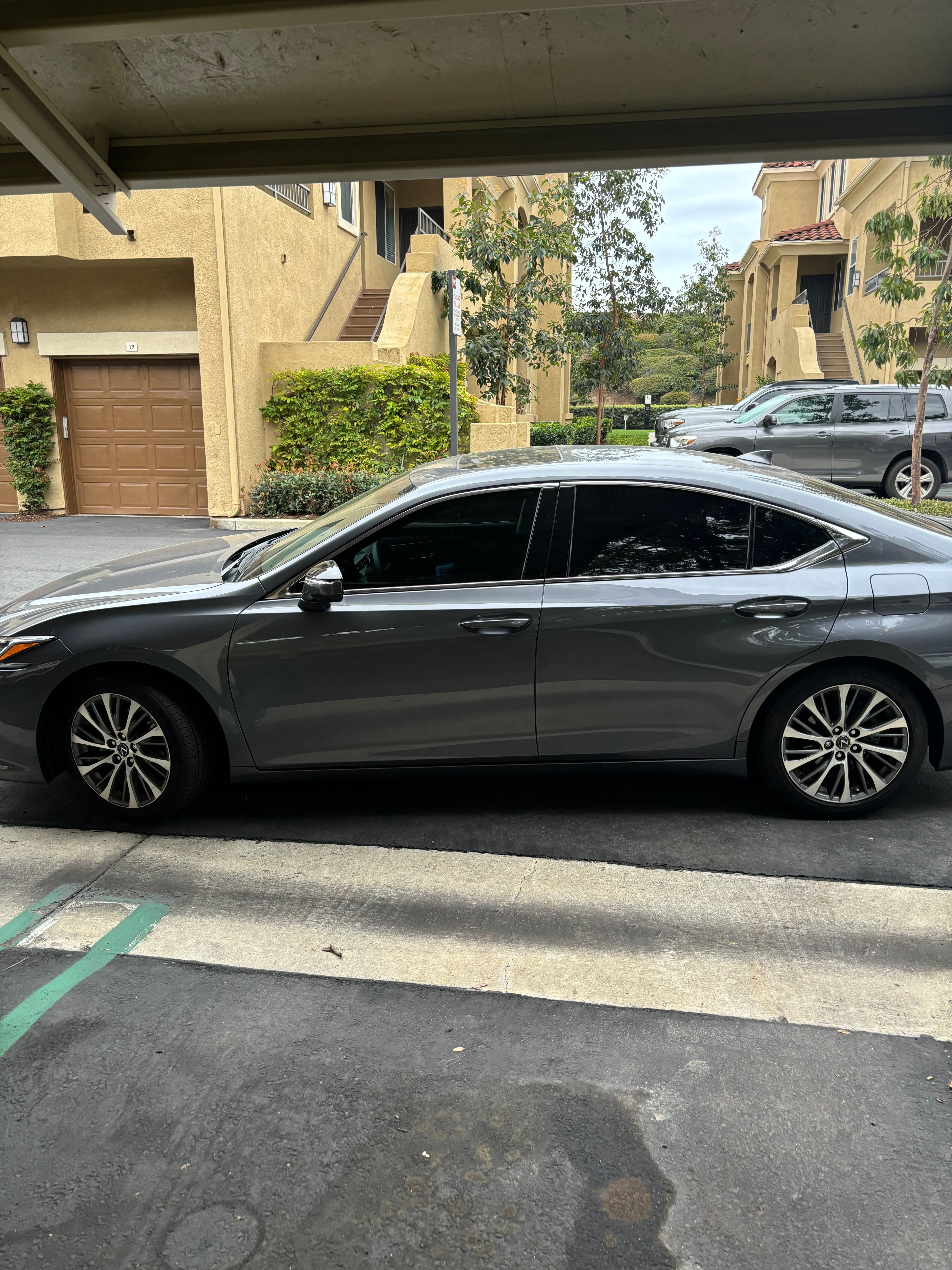Used 2020 Lexus ES 350 w/ Premium Package FWD image 7