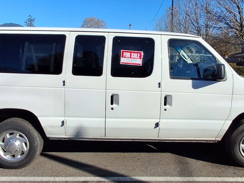 Used 2010 Ford E-350 and Econoline 350 XL image 6